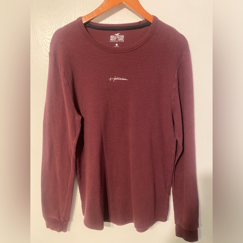 HOLLISTER "M"